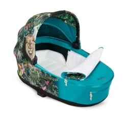 CYBEX PRIAM/e-PRIAM LUX Babywanne WE THE BEST BLUE By DJ KHALED -Roba Verkäufe 2024 cyb 21 djkhaled priam luxcarrycot 1