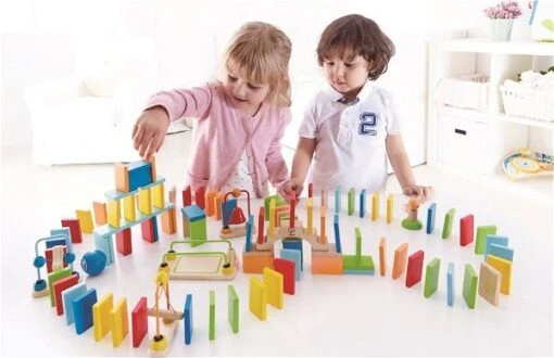 Hape Domino Fantastico E1042 Magnetspiel -Roba Verkäufe 2024 e1042a dynamo dominoes with child 2 1