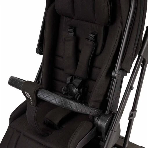 Moon Piú Kombi-Kinderwagen Black/black Matt Zubehör Bundle -Roba Verkäufe 2024 k24 piu 64960630 sportsitzgurtsystem black 633 1