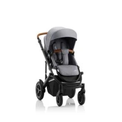 Britax Smile 3 Kinderwagen Frost Grey Essential Set GRATIS Babywanne -Roba Verkäufe 2024 web version smile iii cognachandle frostgrey 04 2019 300dpi 1 1